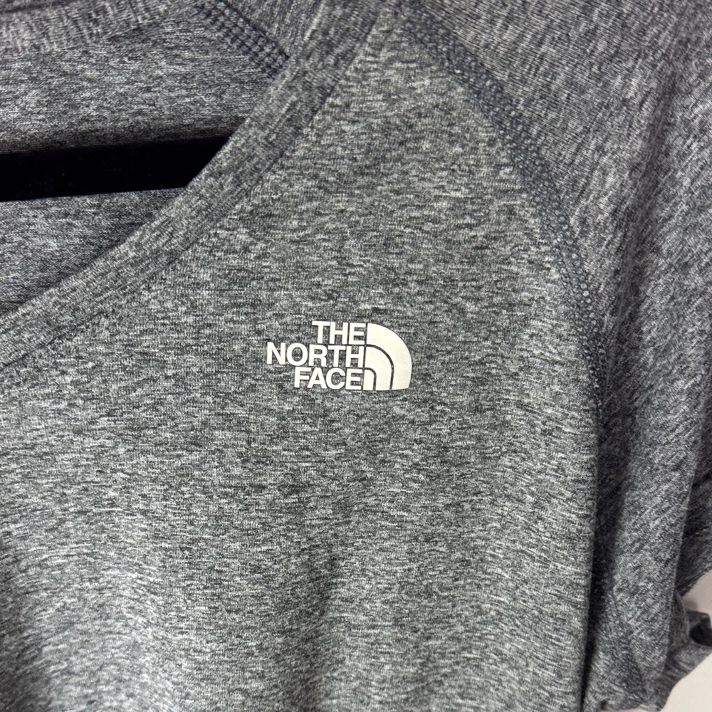 The North Face Tee Shirt - Women's Large - Picture 2 of 4